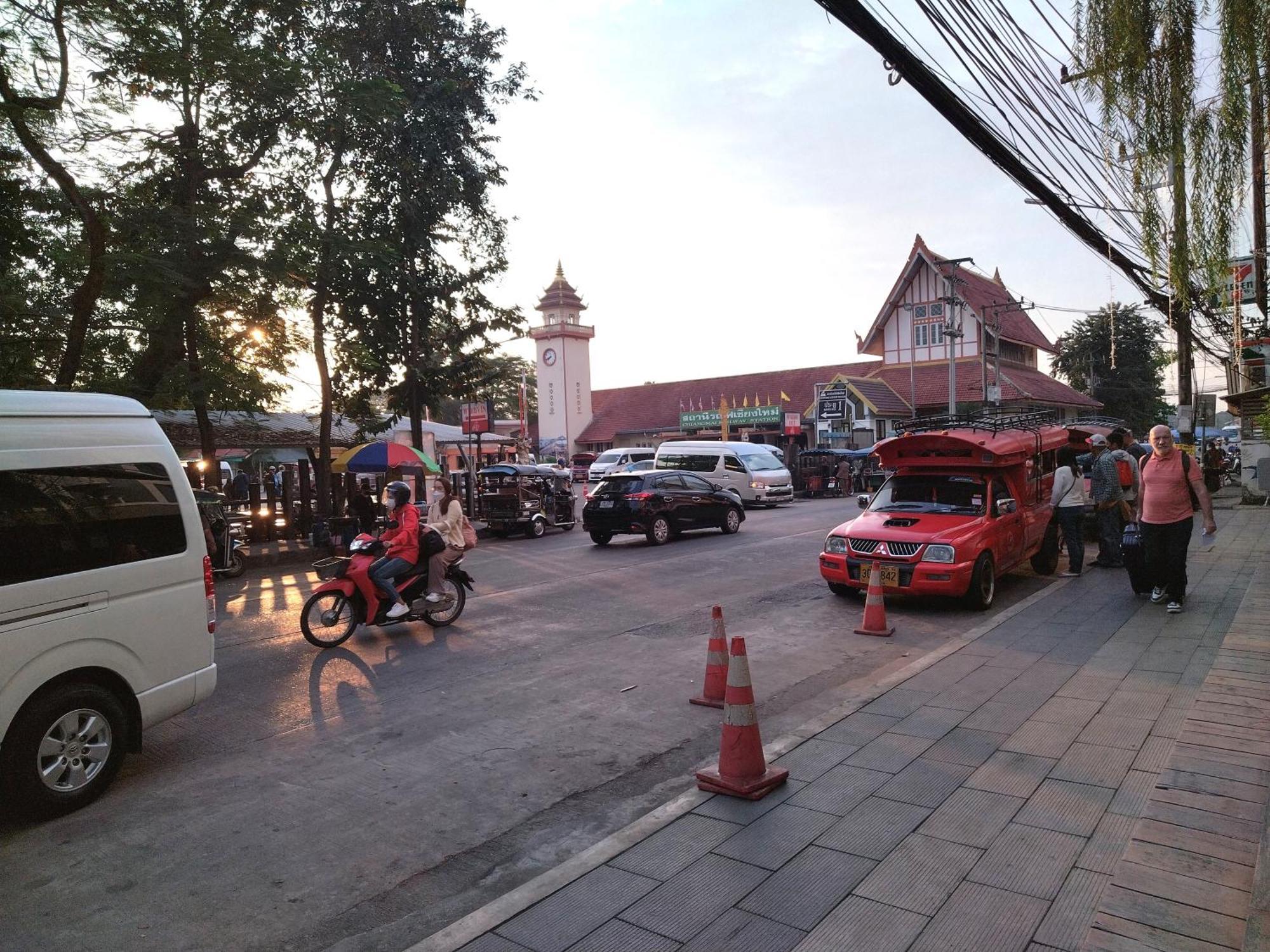 Supanich Condo Opposite The Train Station Chiangmai Τσιάνγκ Μάι Εξωτερικό φωτογραφία
